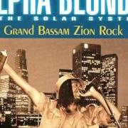 Der musikalische text ALPHA KAYA von ALPHA BLONDY ist auch in dem Album vorhanden Grand bassam zion rock (1996)