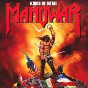 Der musikalische text THE CROWN AND THE RING (LAMENT OF THE KINGS) von MANOWAR ist auch in dem Album vorhanden Kings of metal (1988)