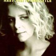 Der musikalische text I TAKE MY CHANCES von MARY CHAPIN CARPENTER ist auch in dem Album vorhanden Come on, come on (1992)