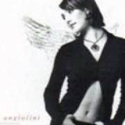 Der musikalische text OGGI NO (REPRISE) von AMBRA ANGIOLINI ist auch in dem Album vorhanden Angiolini (1996)