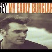 Der musikalische text COSMIC DANCER von MORRISSEY ist auch in dem Album vorhanden My early burglary years (1998)