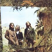 Der musikalische text GREEN MONKEY von AMERICA ist auch in dem Album vorhanden Hat trick (1973)