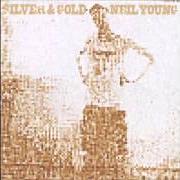 Der musikalische text DISTANT CAMERA von NEIL YOUNG ist auch in dem Album vorhanden Silver & gold (2000)