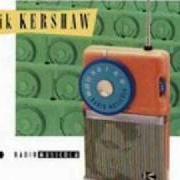 Der musikalische text RUNNING SCARED von NIK KERSHAW ist auch in dem Album vorhanden Radio musicola (1986)