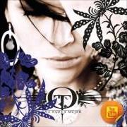 Der musikalische text BANDOLERO (VERSION POP) von OLGA TAÑÓN ist auch in dem Album vorhanden Una nueva mujer (2005)