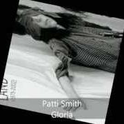 Der musikalische text BECAUSE THE NIGHT von PATTI SMITH ist auch in dem Album vorhanden Land (1975-2002) (2002)