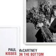 Der musikalische text IT'S ONLY A PAPER MOON von PAUL MCCARTNEY ist auch in dem Album vorhanden Kisses on the bottom (2012)