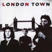 Der musikalische text GIRLFRIEND von PAUL MCCARTNEY ist auch in dem Album vorhanden London town (1978)