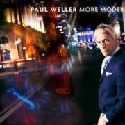 Der musikalische text ECHOES ROUND THE SUN von PAUL WELLER ist auch in dem Album vorhanden More modern classics (2014)
