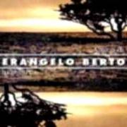Der musikalische text FUORI DAL PORTO von PIERANGELO BERTOLI ist auch in dem Album vorhanden Angoli di vita (1997)
