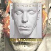 Der musikalische text ROSENROT von RAMMSTEIN ist auch in dem Album vorhanden Made in germany (2011)