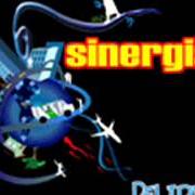 Der musikalische text TE ENOJAI POR TODO von SINERGIA ist auch in dem Album vorhanden Delirio (2007)