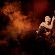 Der musikalische text FINGERNAIL MOON von ANNIE LENNOX ist auch in dem Album vorhanden Songs of mass destruction (2007)