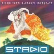 Der musikalische text BIANCO DI GESSO NERO DI CUORE von STADIO ist auch in dem Album vorhanden Siamo tutti elefanti inventati (1991)