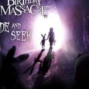 Der musikalische text CALLING von THE BIRTHDAY MASSACRE ist auch in dem Album vorhanden Hide and seek (2012)