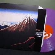 Der musikalische text JEALOUSY ON TAP von THE CASKET LOTTERY ist auch in dem Album vorhanden Moving mountains (2000)