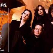Der musikalische text ONLY WHEN I SLEEP von THE CORRS ist auch in dem Album vorhanden Best of the corrs (2001)