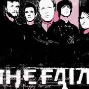 Der musikalische text PARANOIATTACK von THE FAINT ist auch in dem Album vorhanden Wet from birth (2004)