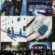 Der musikalische text ONE von U2 ist auch in dem Album vorhanden Achtung baby (1991)