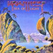 Der musikalische text DREAM ON (BEING, IN LOVE) von URIAH HEEP ist auch in dem Album vorhanden Sea of light (1995)