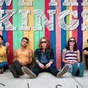 Der musikalische text CHECK YES JULIET von WE THE KINGS ist auch in dem Album vorhanden We the kings (2007)