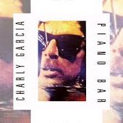Der musikalische text TOTAL INTERFERENCIA von CHARLY GARCIA ist auch in dem Album vorhanden Piano bar (1984)