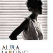 Der musikalische text ALPHA SHALLOWS von LAURA MARLING ist auch in dem Album vorhanden I speak because i can (2010)