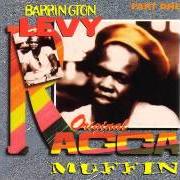 Der musikalische text BE STRONG von BARRINGTON LEVY ist auch in dem Album vorhanden Barrington (1993)