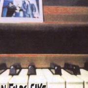 Der musikalische text WHERE'S SUMMER B.? von BEN FOLDS ist auch in dem Album vorhanden Ben folds five (1995)