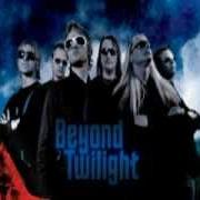 Der musikalische text IN THE EYES OF MY SOUL (SECOND MOVEMENT MODULATED WITH IRONY) von BEYOND TWILIGHT ist auch in dem Album vorhanden For the love of art and the making (2006)