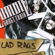 Der musikalische text DARK TIMES von ZOMBIE GHOST TRAIN ist auch in dem Album vorhanden Glad rags & body bags (2006)