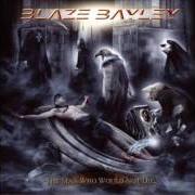 Der musikalische text AT THE END OF THE DAY von BLAZE ist auch in dem Album vorhanden The man who would not die (2008)