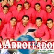 Der musikalische text ANTES DE PARTIR von LA ARROLLADORA BANDA EL LIMON ist auch in dem Album vorhanden Era cabron el viejo (2000)