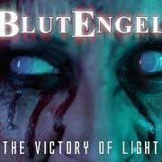 Der musikalische text ANGEL'S CRY von BLUTENGEL ist auch in dem Album vorhanden Erlösung - the victory of light (2021)