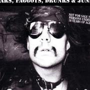 Der musikalische text OUTLAW SCUMFUC von GG ALLIN ist auch in dem Album vorhanden Freaks, faggots, drunks & junkies (1988)