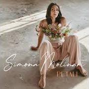 Der musikalische text LEI BALLA DA SOLA von SIMONA MOLINARI ist auch in dem Album vorhanden Petali (2022)