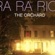 Der musikalische text MASSACHUSETTS von RA RA RIOT ist auch in dem Album vorhanden The orchard (2010)