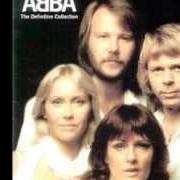 Der musikalische text DAME! DAME! DAME! (GIMME GIMME GIMME - IN SPANISH) von ABBA ist auch in dem Album vorhanden Oro - grandes exitos (1999)