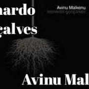 Der musikalische text YERUSHALAYIM SHEL ZAHAV von LEONARDO GONÇALVES ist auch in dem Album vorhanden Avinu malkenu (nosso pai, nosso rei) (2010)