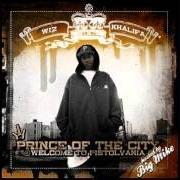 Der musikalische text DO SUMTIN von WIZ KHALIFA ist auch in dem Album vorhanden Prince of the city: welcome to pistolvania mixtape (2006)