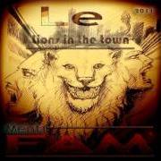 Der musikalische text KILL THEM! von LE MENTI FAM ist auch in dem Album vorhanden Lion in the city (2011)