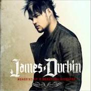 Der musikalische text STAND UP von JAMES DURBIN ist auch in dem Album vorhanden Memories of a beautiful disaster (2011)