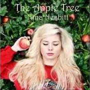 Der musikalische text THE APPLE TREE von NINA NESBITT ist auch in dem Album vorhanden The apple tree [ep]