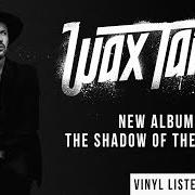 Der musikalische text KEEP IT MOVIN von WAX TAILOR ist auch in dem Album vorhanden The shadow of their suns (2021)