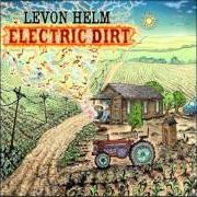Der musikalische text MOVE ALONG TRAIN von LEVON HELM ist auch in dem Album vorhanden Electric dirt (2009)