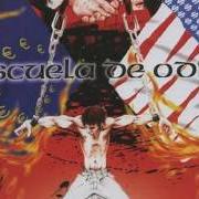 Der musikalische text SAGRADA MENTIRA von ESCUELA DE ODIO ist auch in dem Album vorhanden De la esclavitud a las cenizas (2004)