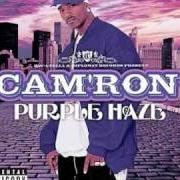 Der musikalische text DOWN AND OUT von CAM'RON ist auch in dem Album vorhanden Purple haze (2004)