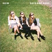 Der musikalische text FALLING von HAIM ist auch in dem Album vorhanden Days are gone (2013)