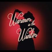 Der musikalische text WARMER IN THE WINTER von LINDSEY STIRLING ist auch in dem Album vorhanden Warmer in the winter (2017)
