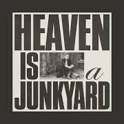 Der musikalische text THE SLING von YOUTH LAGOON ist auch in dem Album vorhanden Heaven is a junkyard (2023)